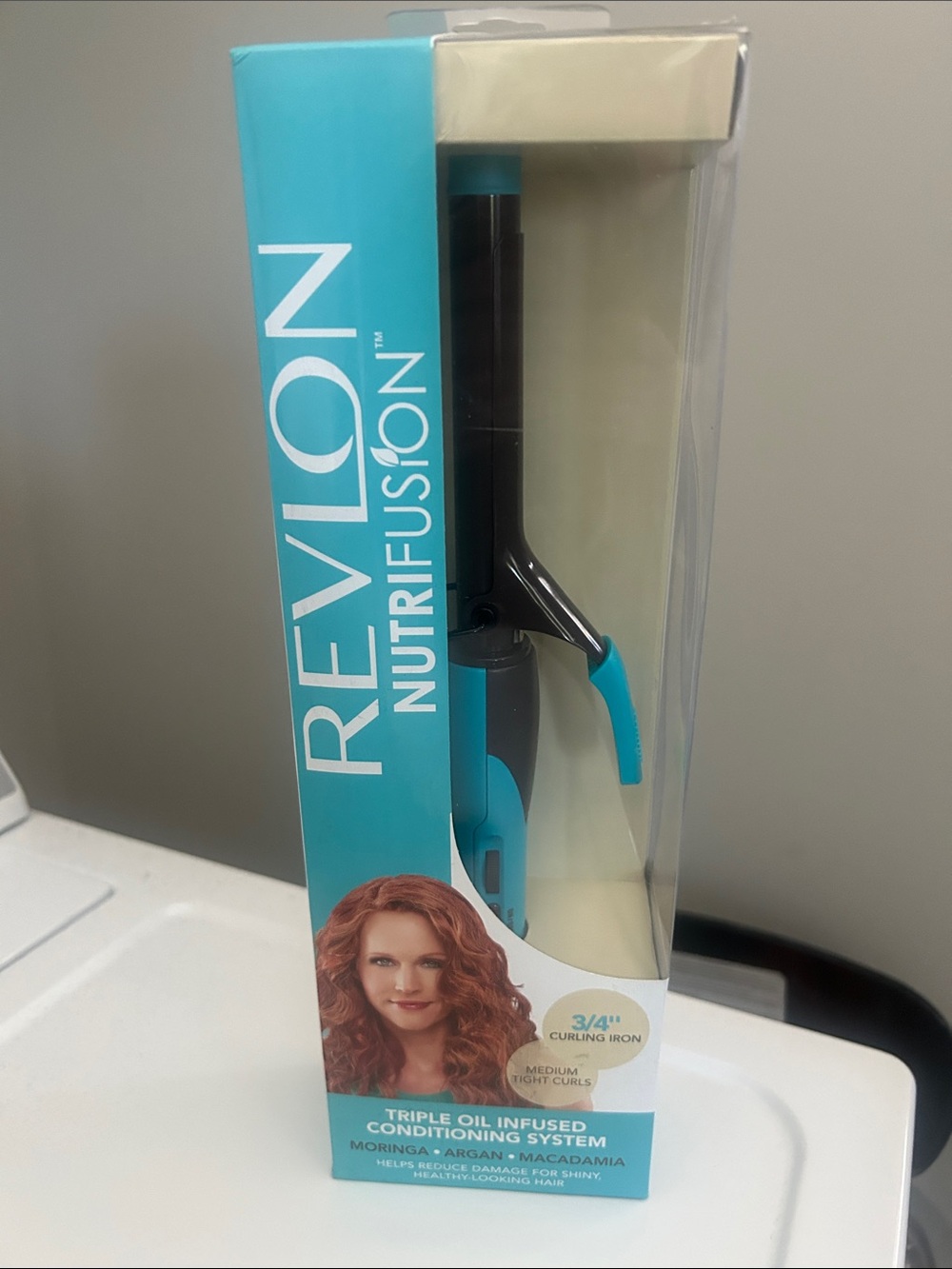 New Revlon Nutrifusion 3/4" Curling Iron in Teal and Black oil infused